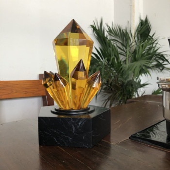 ADL High-Quality Big Painted Crystal Yellow Amber Glass Trophy Crafts with Black Stone Base Customized Logo Design Awards