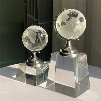 ADL Crystal Glass Globe Trophy Awards Glass Souvenir Gifts Sports Ball Crystal Crafts for Business Gifts with Plastic