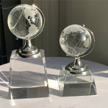 ADL Crystal Glass Globe Trophy Awards Glass Souvenir Gifts Sports Ball Crystal Crafts for Business Gifts with Plastic