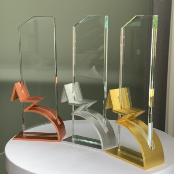 ADL Wholesales Crystal Glass Trophy Awards with Metal Star Crystal Crafts Customized Logo and Words for Business Crystal Trophy