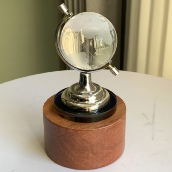 Adl Crystal Glass Globe Trophy Awards Glass Souvenir Gifts Crystal Glass and Wooden Crafts Trophy Awards Crystal Crafts