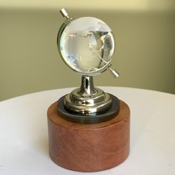 Adl Crystal Glass Globe Trophy Awards Glass Souvenir Gifts Crystal Glass and Wooden Crafts Trophy Awards Crystal Crafts