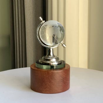 Adl Crystal Glass Globe Trophy Awards Glass Souvenir Gifts Crystal Glass and Wooden Crafts Trophy Awards Crystal Crafts