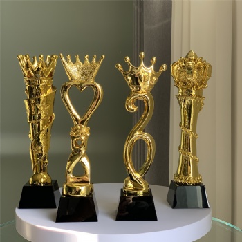 ADL Cheap Factory Awards Crystal Glass Crown Resin Trophy Awards Sports Crystal Crafts for Souvenir Plastic Trophy