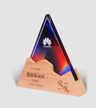 ADL New Design High-Quality Triangle Shape Crystal Glass Awards Trophies with Wood Base Custom Logo
