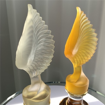 ADL High-Quality Wholesale Glaze Trophy Awards with Crystal Glass Base for the First One Awards Gifts