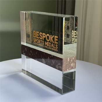 ADL 2023 Wholesale Customized New Design Crystal Clear Glass Trophy Awards with Stone for Sports Events Awards