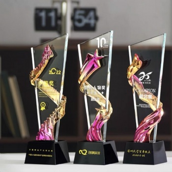 ADL 2023 New Design Crystal Glass Trophy with Customized Logo Words for Sports Events Gifts
