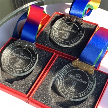 ADL Cheap Personalized Customized New Design Crystal Glass Glaze Medals for Sport Events Plaque