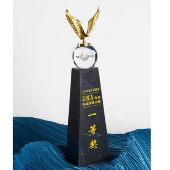 ADL 2023 New Design Metal Engle Ball Crystal Glass Sports Trophy Awards for Decoration Sport Crystal Crafts