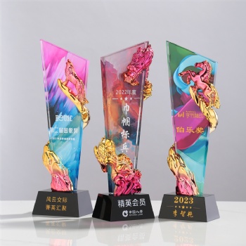 New Design Crystal Glass Star Trophy Awards with Wooden Base Customized Laser Logo Color Painted Background Business Gifts