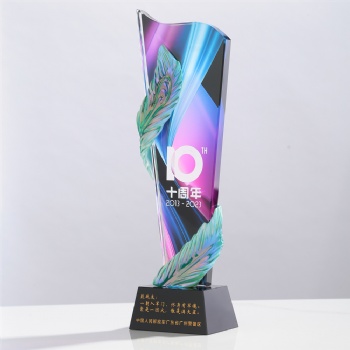 New Design Crystal Glass Star Trophy Awards with Wooden Base Customized Laser Logo Color Painted Background Business Gifts