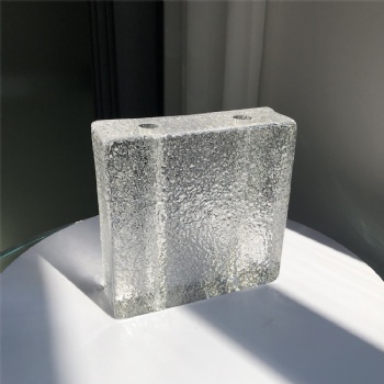 150*150*50mm New Design Raw Pattern Clear White Transparent Crystal Glass Brick Blocks with Holes for Bathroom Building