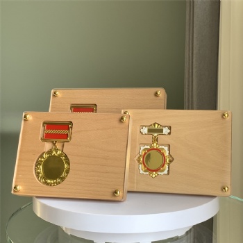 ADL Wooden Plaques Trophy Awards for Business Gifts with Acrylic Plaques for Souvenir Engraving Plaques