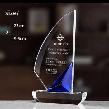 ADL 2024 New Design Sail Boat Sailing Ship Crystal Glass Trophy Awards from China for Business Crystal Crafts Engraving Plaques