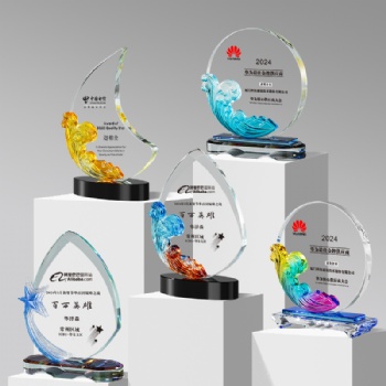 Manufacturer Customized High Quality low Price New Design Crystal Glass Trophy For Sale