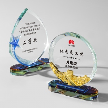 Manufacturer Customized High Quality low Price New Design Crystal Glass Trophy For Sale