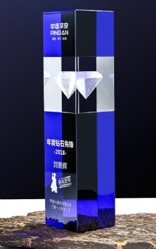 New Design Acrylic Awards Blue Laser Diamond Trophy Crystal Antique Gold Metal Crystal Award Trophy Glass Trophy Crystal