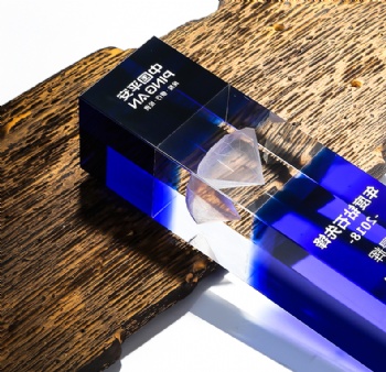 New Design Acrylic Awards Blue Laser Diamond Trophy Crystal Antique Gold Metal Crystal Award Trophy Glass Trophy Crystal