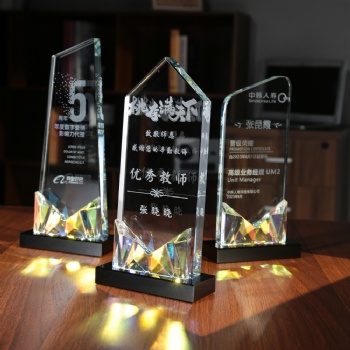 ADL 2024 New Design Crystal Trophy Awards Souvenir from China Customized Colorful Trophies, Medals, and Plaques