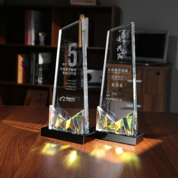 ADL 2024 New Design Crystal Trophy Awards Souvenir from China Customized Colorful Trophies, Medals, and Plaques