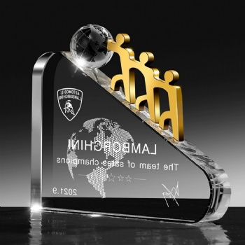 ADL New Design Step by Step Crystal Glass Metal Trophy Golden Awards Glass Crafts Awards from China Business Gifts Souvenir