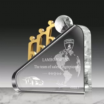 ADL New Design Step by Step Crystal Glass Metal Trophy Golden Awards Glass Crafts Awards from China Business Gifts Souvenir