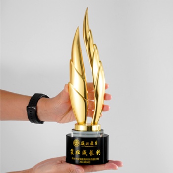 ADL Be Promoted Step by Step United Crystal Glass Metal Trophy Golden Awards Glass Crafts Business Gifts Awards for Souvenir