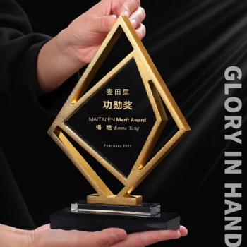 ADL Metal New Design Crystal Glass Trophy Awards for Business Souvenir Gifts Sports Crystal Crafts Engraving Crystal Trophy