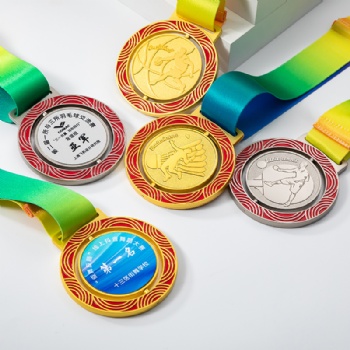 Custom Metal Medals & Sports Trophies-Gold & Bronze Plaques for Children's Awards and Volunteer Souvenirs