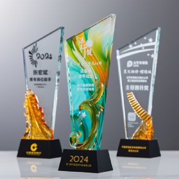 ADL 2026 Crystal New Creative Design High Quality Glass Award Trophy High-grade Business Gift Crafts Engraved for Sports