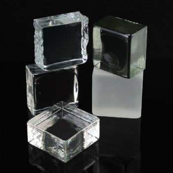 Customizable Sizes High Quality Fused Glass Bricks Durable Translucent Modern Architecture Other Crystal Crafts