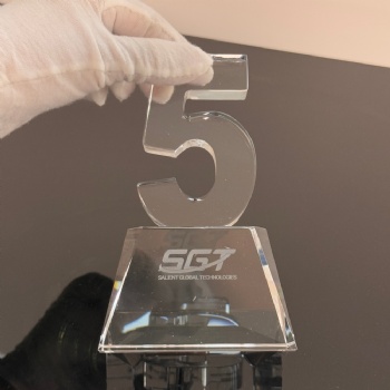 Crystal Glass 5 Years Service Award Sandblasted Engraving Recognition Trophy with Number 5 Years Business Gift