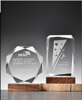 ADL Customized Awards Crystal Trophy Glass Award Wooden Base 10th Anniversary Custom Logo Love Theme Model Perfect Gift