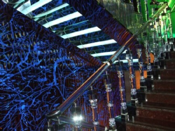 Glass balustrade for home staircase decoration
