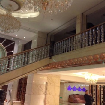 Crystal glass balusters for villa staircase